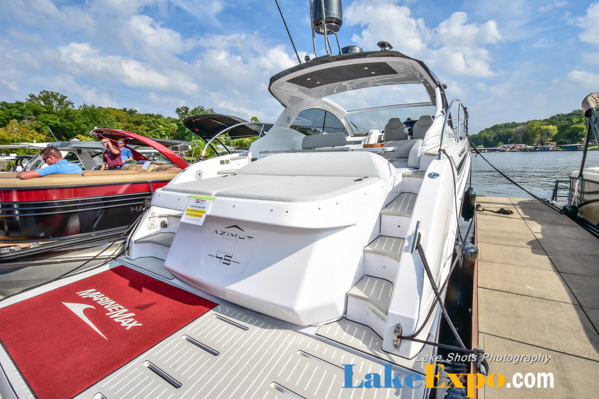 Fall In Water Boat Show-013.jpg